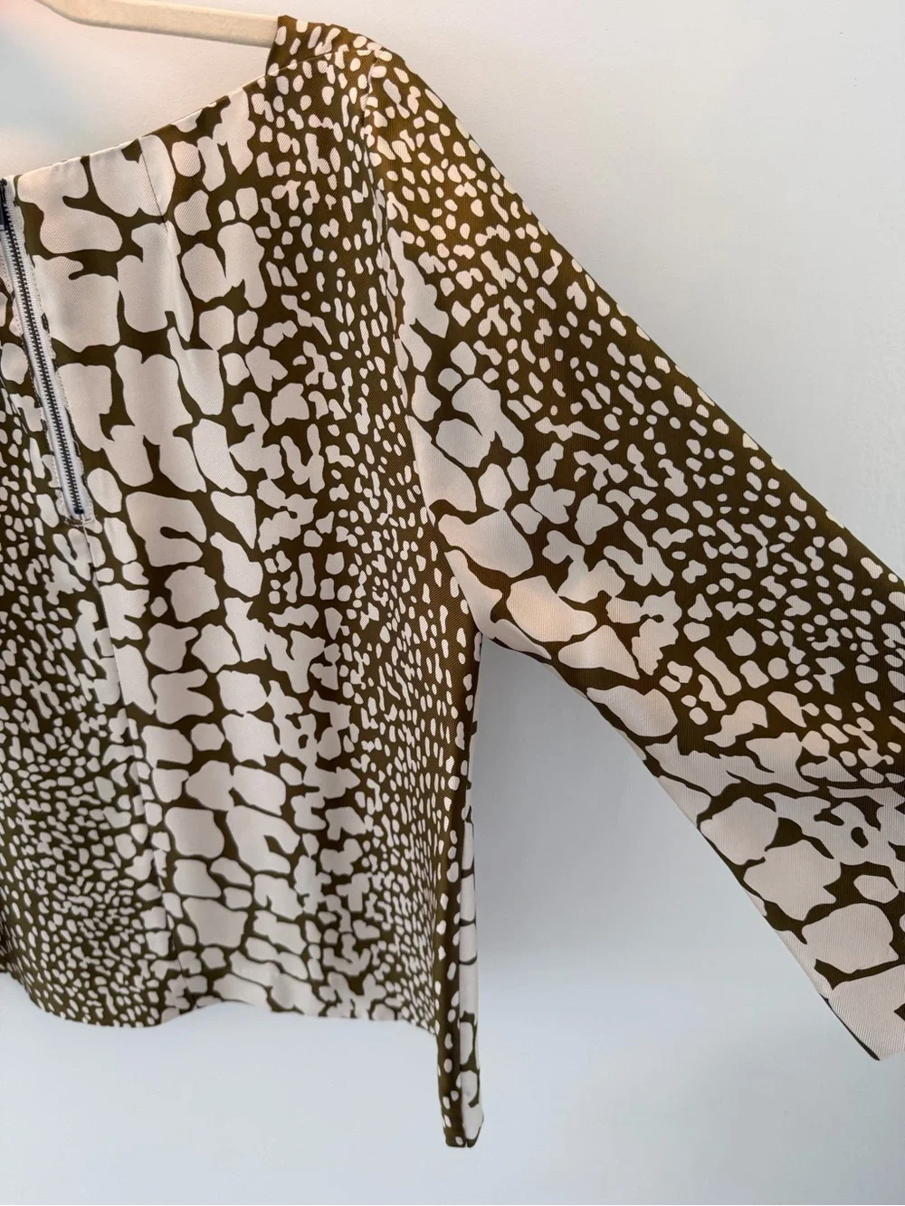 J. Crew Women’s Reptile Print Dress 100% Silk Twill Blouse- retro